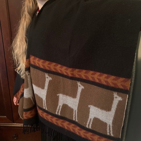 Soft Faux-Alpaca Acrylic Sweater Cape Poncho Wrap Brown/Black One Size- FRANCE - Picture 4 of 8